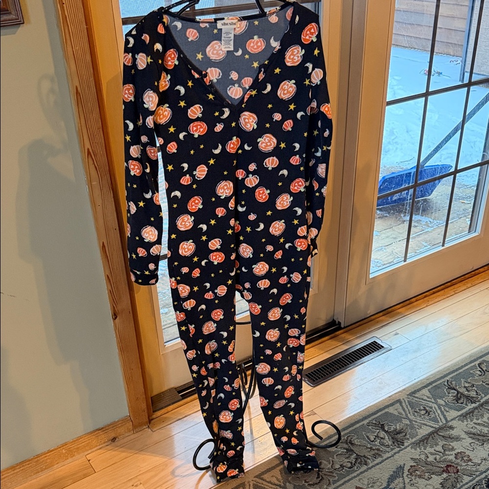 Shosho Womens Halloween Pumpkin Moon Star Union Suit Pajamas Small 8JPS26-CV22